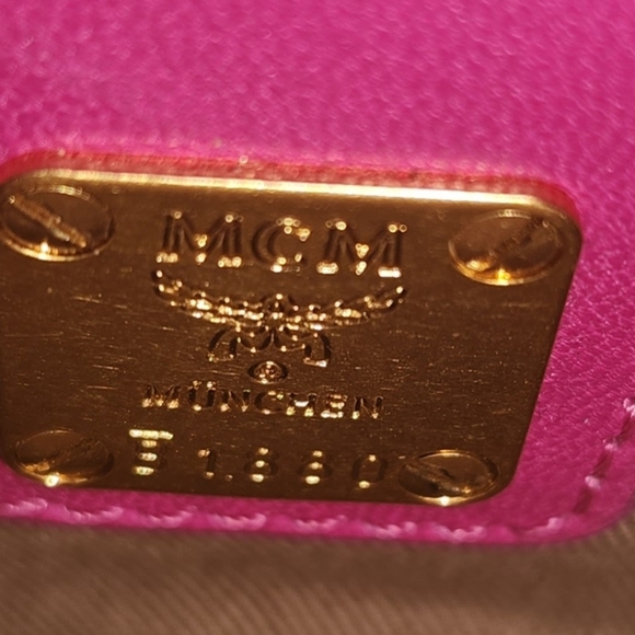 MCM Hot Pink Convertible Crossbody Bag! Stunning Color! Hard To Find Color! - Picture 8 of 16